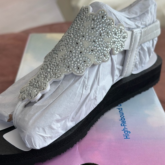 Woman's Skechers.Yoga foam. - Picture 2 of 5